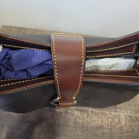 Dooney and Bourke shoulder tote bag - Picture 6 of 7